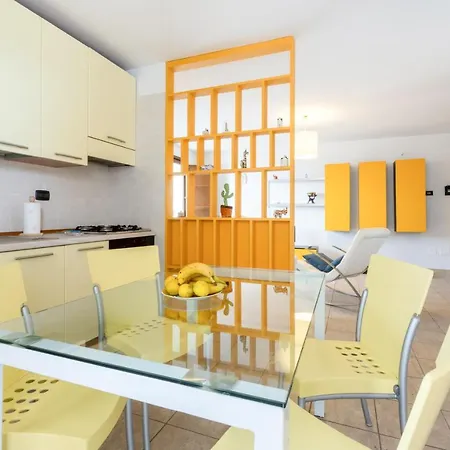 Colorful Flat With Terrace & Parking Apartment