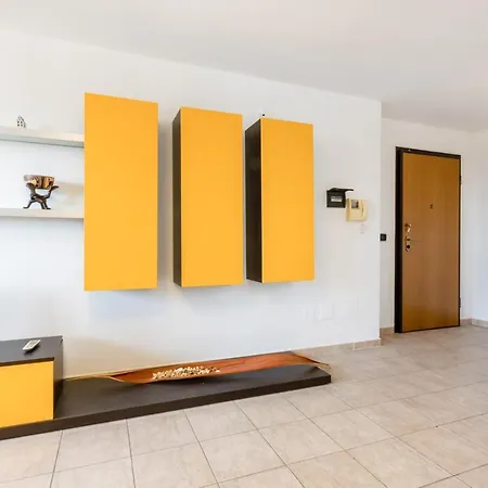 Colorful Flat With Terrace & Parking Appartement *